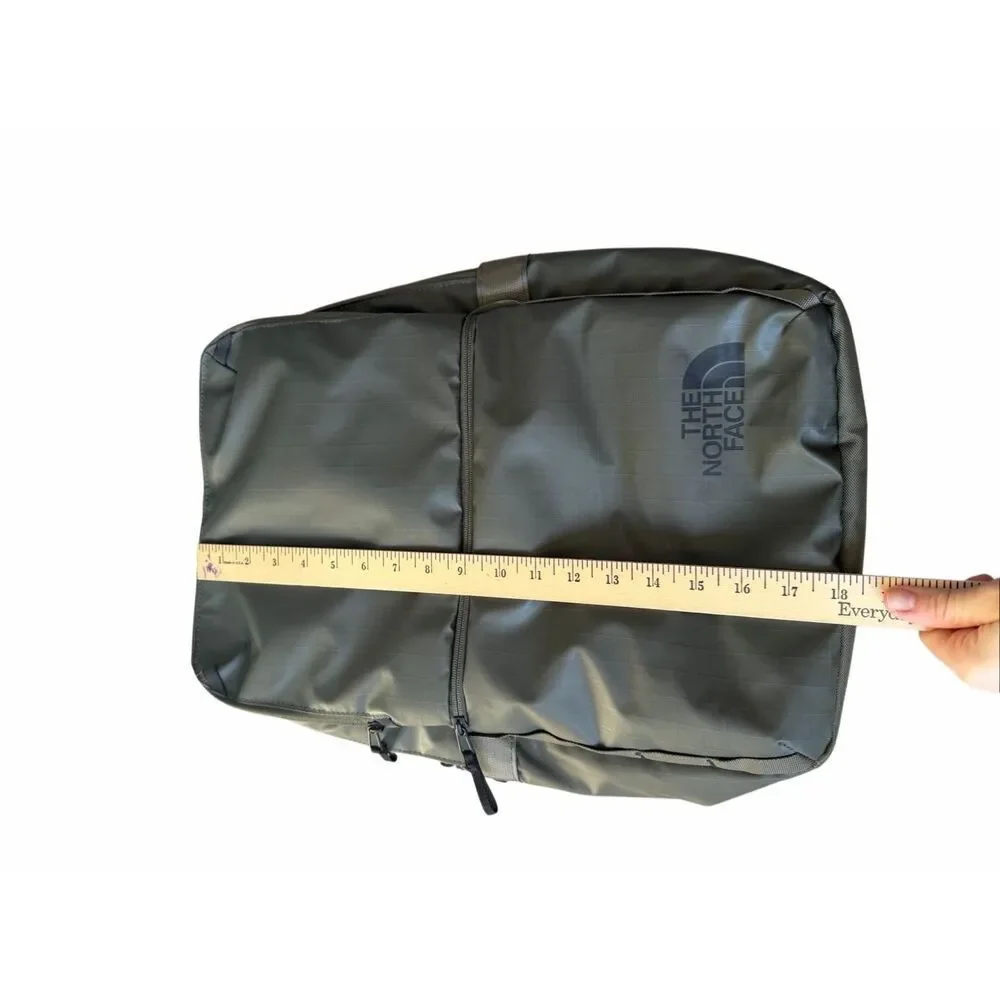 North Face Backpack Base Camp‎ Voyager NEW Daypack New Taupe Green TNF Black